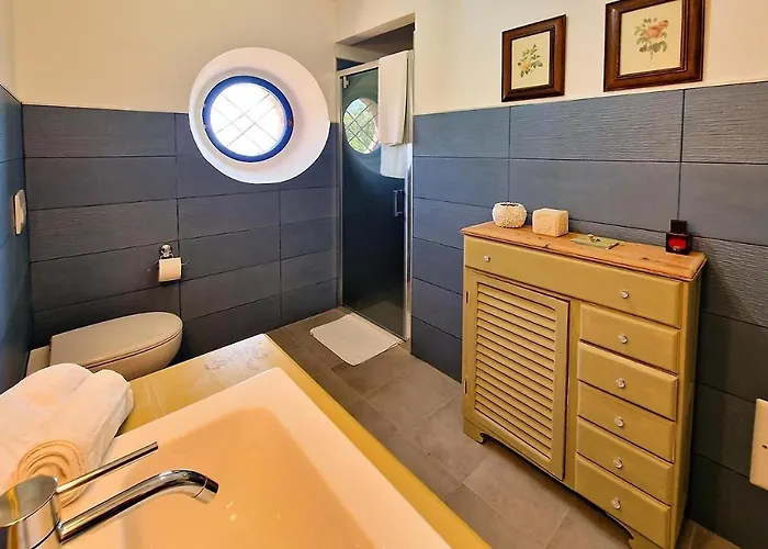 公寓 Laureliving Holiday Home Villino Marinella 马达莱纳